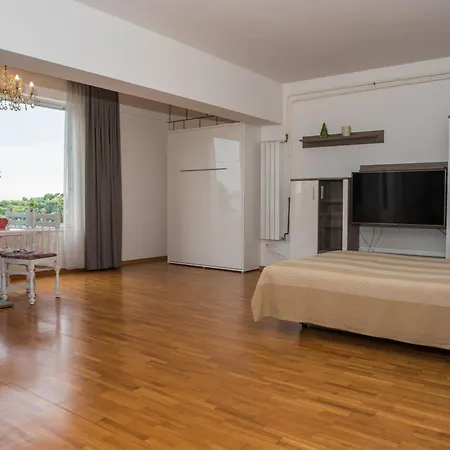 بيت ضيافة Carmen & 4*