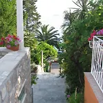 Guest house Carmen &