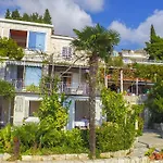 Guest house Carmen &