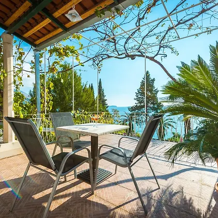 Carmen Rooms&apartments Mlini