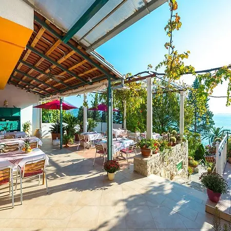 Carmen Rooms&apartments 3* Mlini