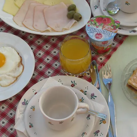 Carmen & 게스트하우스 믈리니