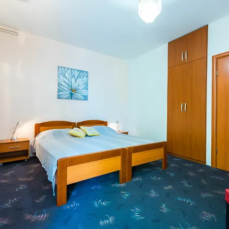 Carmen & Guest house