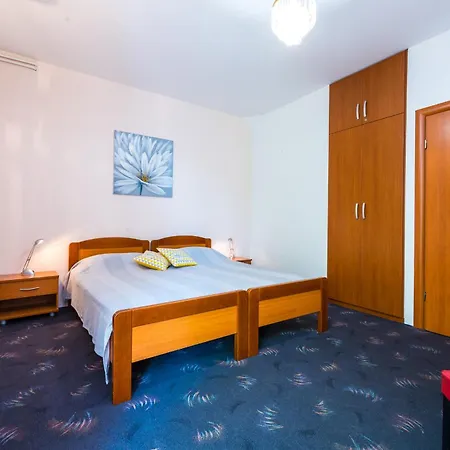 Carmen & Guest house
