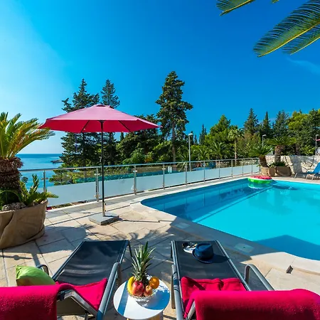 Carmen Rooms&apartments 3*