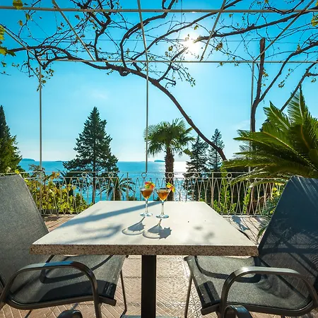 게스트하우스 Carmen & 4*