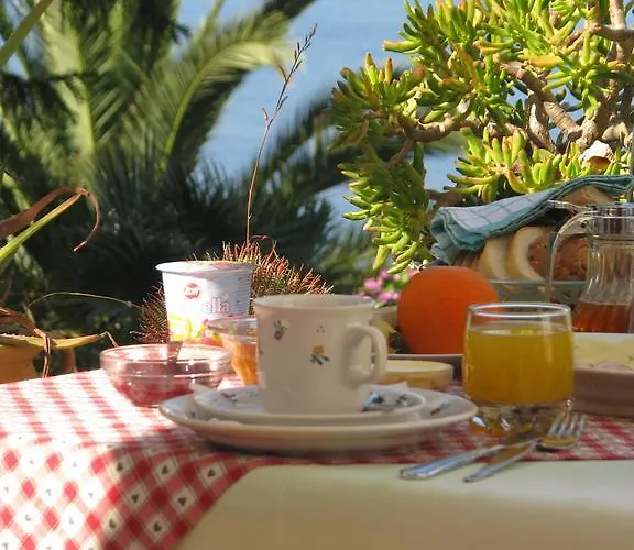 Gasthuis Carmen & 4*