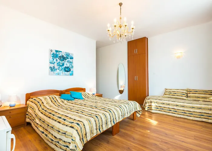 Carmen & Gasthuis Mlini